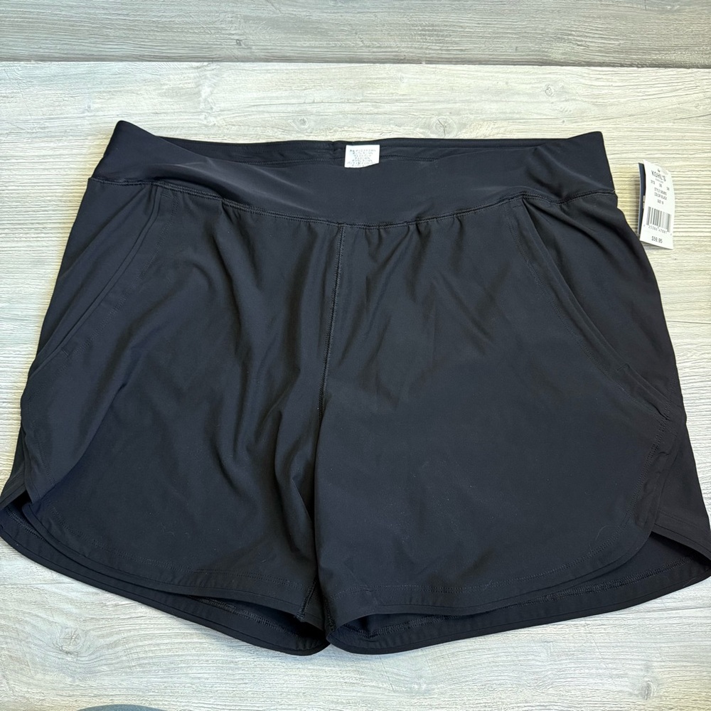 NWT Lands' End Women's Athletic Black lined board swim Shorts pockets size 16